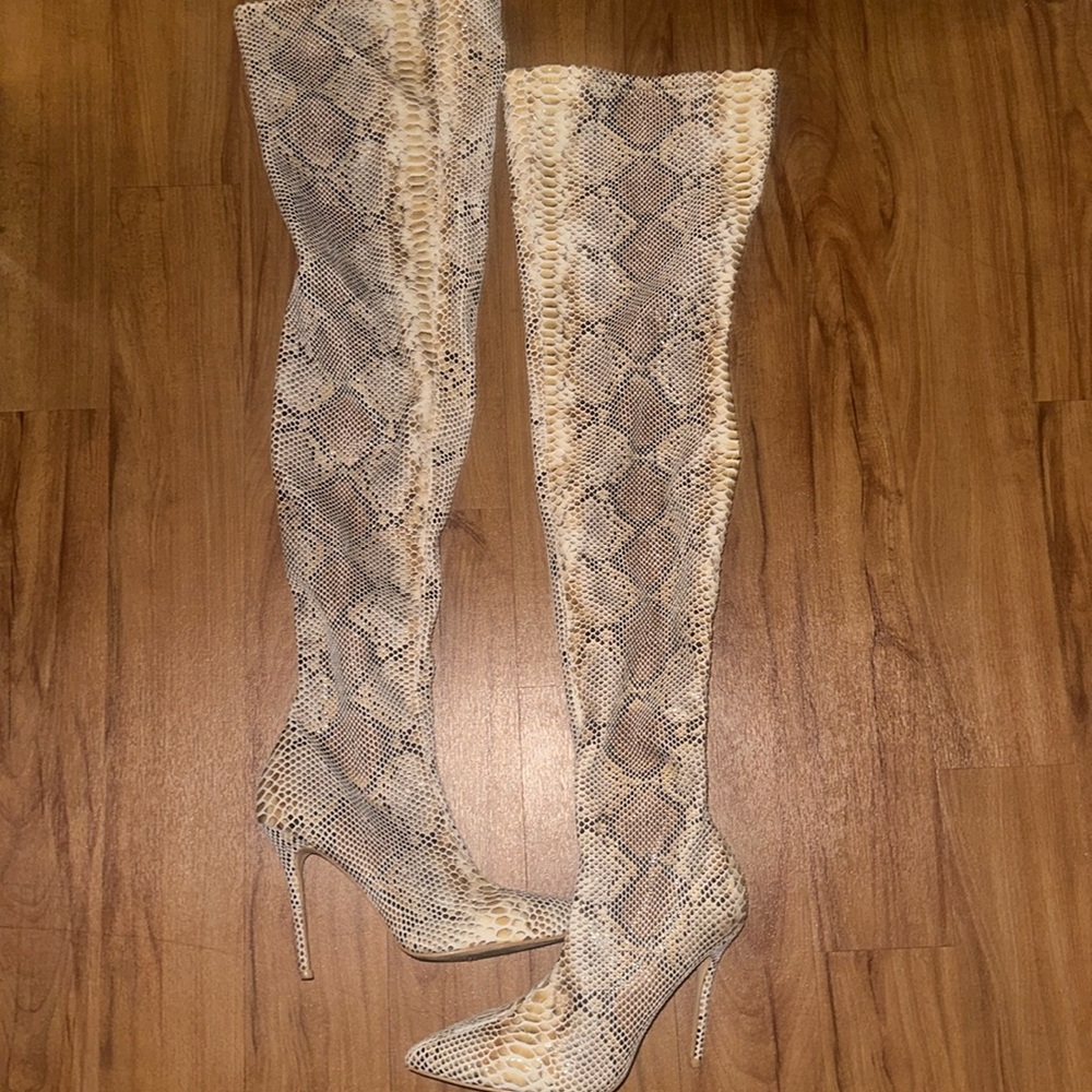 High Heeled Boots